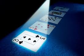 jugar al poker online con estrategias